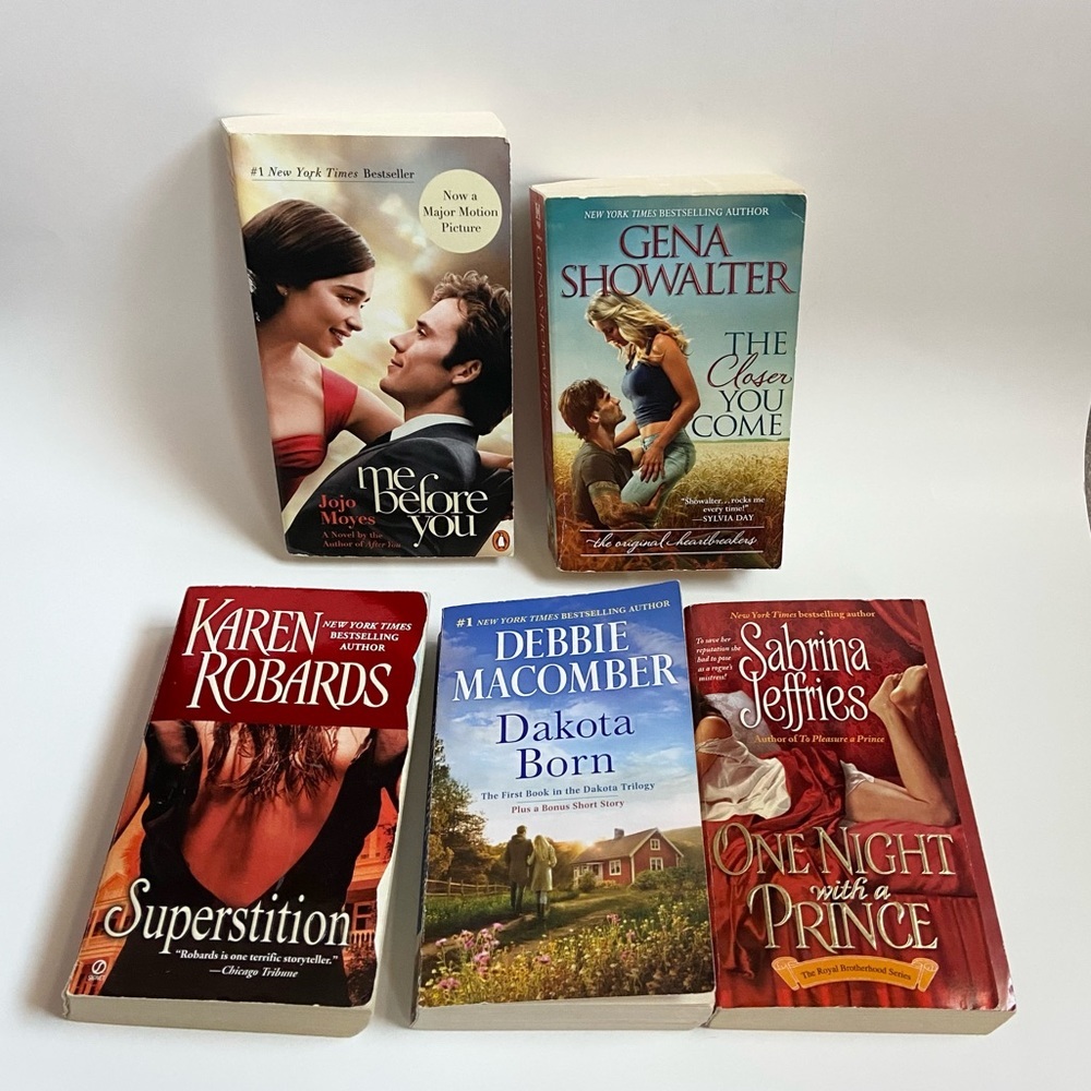 📚Assorted Romance Novel Collection - Picture 2 of 4